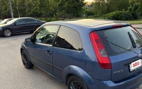 Ford Fiesta, 2005 год, 235 000 рублей, 2 фотография