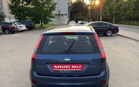 Ford Fiesta, 2005 год, 235 000 рублей, 4 фотография