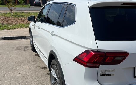 Volkswagen Tiguan II, 2018 год, 2 850 000 рублей, 3 фотография