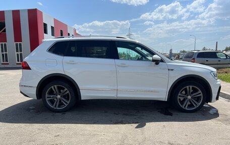 Volkswagen Tiguan II, 2018 год, 2 850 000 рублей, 6 фотография
