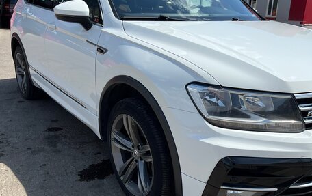 Volkswagen Tiguan II, 2018 год, 2 850 000 рублей, 8 фотография