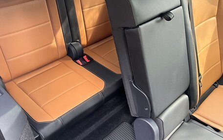 Volkswagen Tiguan II, 2018 год, 2 850 000 рублей, 12 фотография