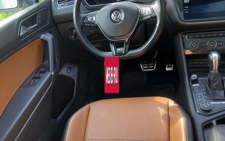 Volkswagen Tiguan II, 2018 год, 2 850 000 рублей, 17 фотография