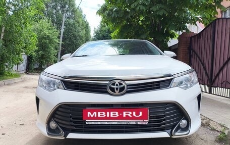 Toyota Camry, 2015 год, 1 950 000 рублей, 2 фотография