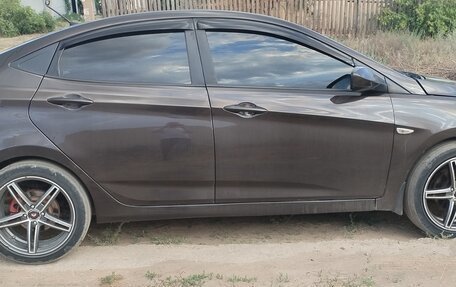 Hyundai Solaris II рестайлинг, 2016 год, 700 000 рублей, 5 фотография