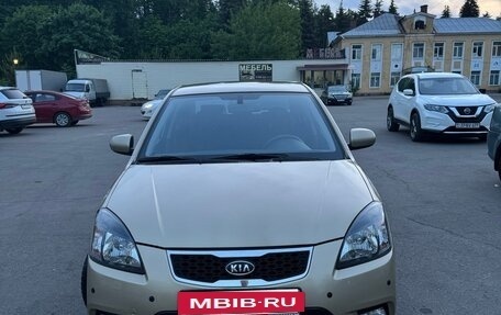 KIA Rio II, 2011 год, 680 000 рублей, 3 фотография
