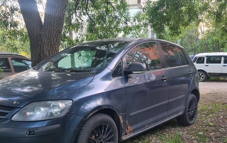 Volkswagen Golf Plus I, 2006 год, 450 000 рублей, 2 фотография
