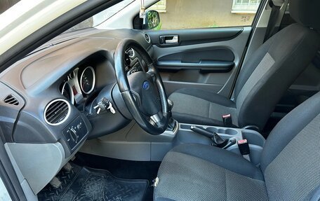Ford Focus II рестайлинг, 2010 год, 830 000 рублей, 24 фотография
