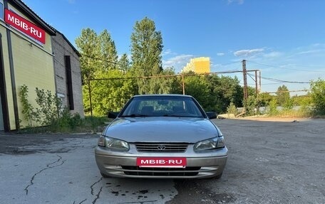 Toyota Camry, 1997 год, 370 000 рублей, 7 фотография