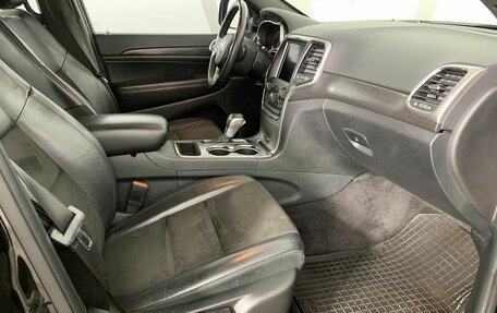 Jeep Grand Cherokee, 2018 год, 3 200 000 рублей, 14 фотография