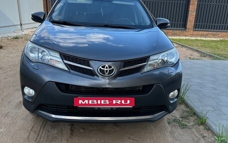 Toyota RAV4, 2014 год, 1 930 000 рублей, 10 фотография