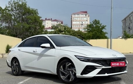 Hyundai Elantra, 2023 год, 2 150 000 рублей, 2 фотография