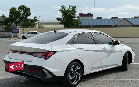 Hyundai Elantra, 2023 год, 2 150 000 рублей, 3 фотография
