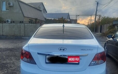 Hyundai Solaris II рестайлинг, 2014 год, 890 000 рублей, 3 фотография