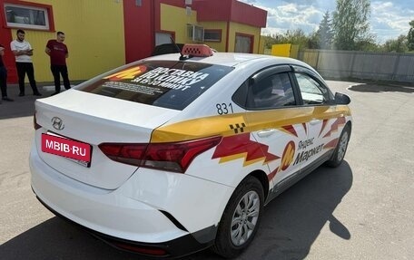 Hyundai Solaris II рестайлинг, 2022 год, 1 200 000 рублей, 11 фотография