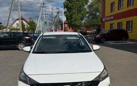 Hyundai Solaris II рестайлинг, 2022 год, 1 200 000 рублей, 8 фотография