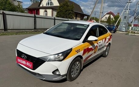 Hyundai Solaris II рестайлинг, 2022 год, 1 200 000 рублей, 10 фотография