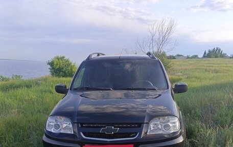 Chevrolet Niva I рестайлинг, 2010 год, 529 999 рублей, 6 фотография