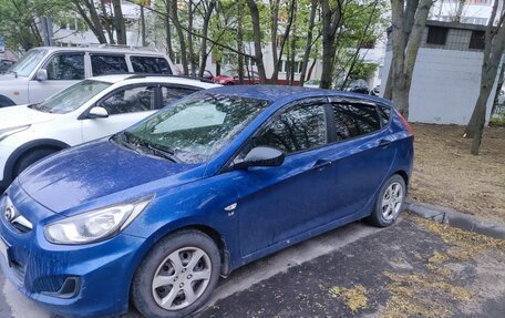 Hyundai Solaris II рестайлинг, 2013 год, 750 000 рублей, 4 фотография