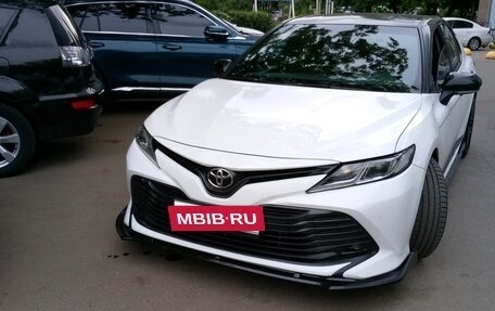 Toyota Camry, 2019 год, 2 700 000 рублей, 3 фотография