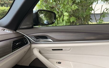 BMW 5 серия, 2019 год, 5 750 000 рублей, 18 фотография