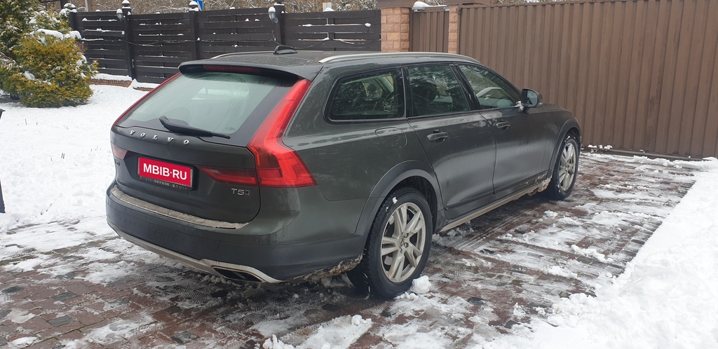 Volvo V90 Cross Country I, 2017 год, 3 100 000 рублей, 2 фотография