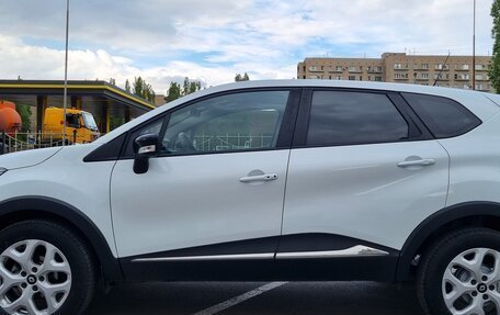 Renault Kaptur I рестайлинг, 2017 год, 1 000 000 рублей, 12 фотография