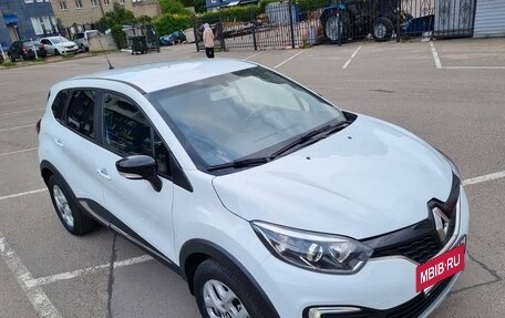 Renault Kaptur I рестайлинг, 2017 год, 1 000 000 рублей, 5 фотография
