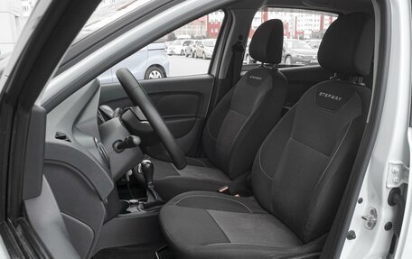 Renault Logan II, 2020 год, 1 099 000 рублей, 10 фотография