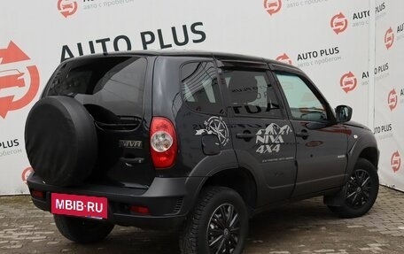 Chevrolet Niva I рестайлинг, 2017 год, 749 000 рублей, 2 фотография