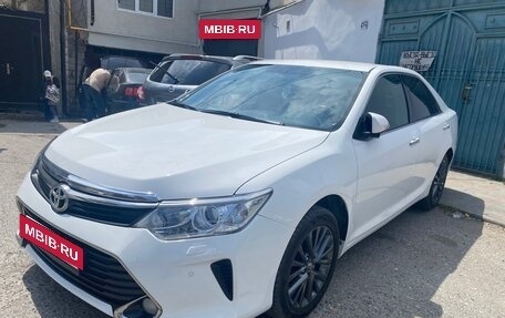 Toyota Camry, 2016 год, 2 390 000 рублей, 6 фотография