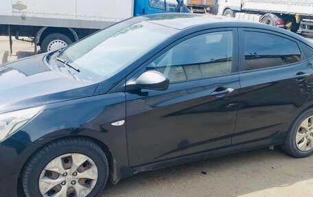 Hyundai Solaris II рестайлинг, 2015 год, 780 000 рублей, 4 фотография