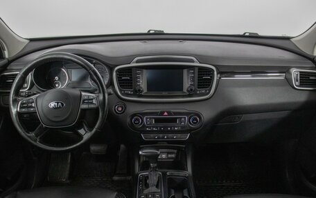 KIA Sorento III Prime рестайлинг, 2018 год, 2 150 000 рублей, 13 фотография