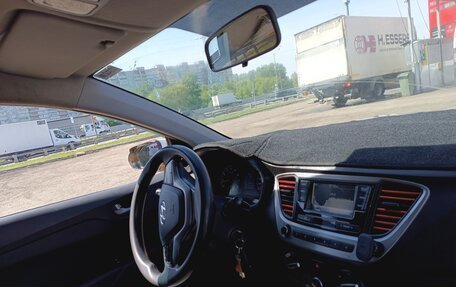 Hyundai Solaris II рестайлинг, 2017 год, 710 000 рублей, 8 фотография