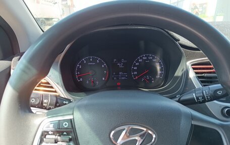 Hyundai Solaris II рестайлинг, 2017 год, 710 000 рублей, 9 фотография