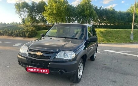 Chevrolet Niva I рестайлинг, 2020 год, 950 000 рублей, 2 фотография