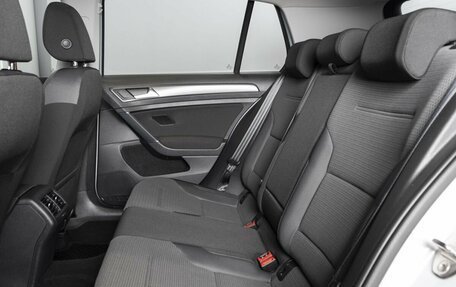 Volkswagen Golf VII, 2018 год, 2 078 000 рублей, 17 фотография