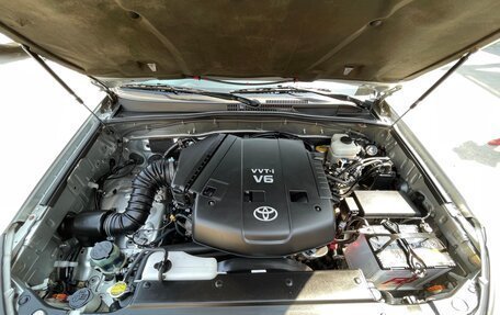Toyota Land Cruiser Prado 120 рестайлинг, 2006 год, 2 500 000 рублей, 2 фотография