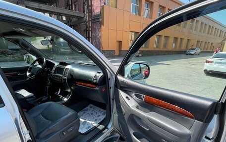Toyota Land Cruiser Prado 120 рестайлинг, 2006 год, 2 500 000 рублей, 5 фотография
