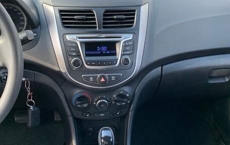 Hyundai Solaris II рестайлинг, 2015 год, 1 070 000 рублей, 4 фотография