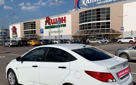 Hyundai Solaris II рестайлинг, 2015 год, 1 070 000 рублей, 10 фотография
