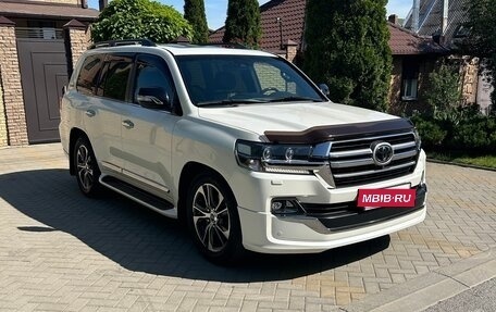 Toyota Land Cruiser 200, 2020 год, 9 700 000 рублей, 2 фотография