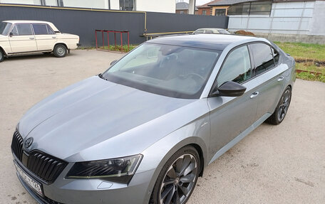 Skoda Superb III рестайлинг, 2016 год, 2 750 000 рублей, 3 фотография