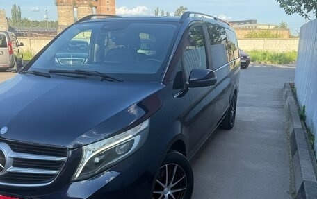 Mercedes-Benz V-Класс, 2016 год, 4 340 000 рублей, 4 фотография