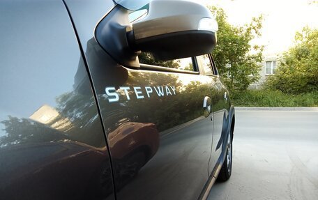Renault Logan II, 2019 год, 1 175 000 рублей, 4 фотография