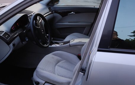 Mercedes-Benz E-Класс, 2004 год, 540 000 рублей, 9 фотография