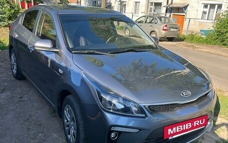 KIA Rio IV, 2018 год, 1 450 000 рублей, 2 фотография