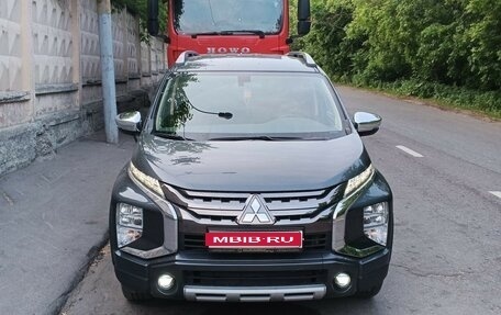 Mitsubishi Xpander, 2022 год, 2 650 000 рублей, 1 фотография