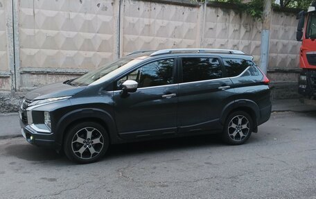 Mitsubishi Xpander, 2022 год, 2 650 000 рублей, 2 фотография