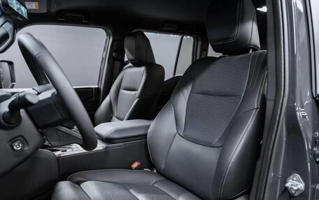 Toyota Land Cruiser Prado, 2024 год, 9 400 000 рублей, 22 фотография